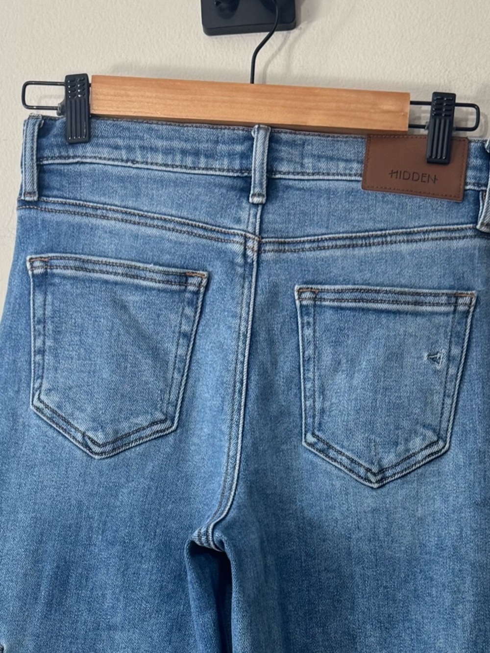 Hidden Logan Dad Cargo Wide Leg Jeans Size 25 Medium Wash - Picture 8 of 16